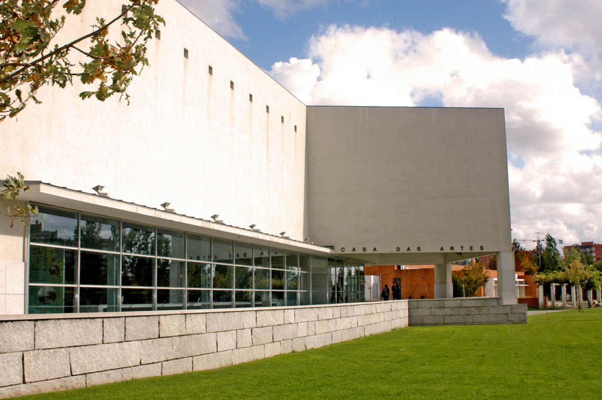 MÚSICA E POESIA NA CASA DAS ARTES