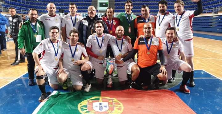 Ricardo Costa leva padres ao título europeu de futsal