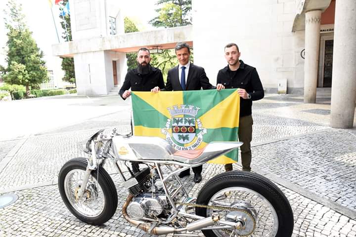 Da paixão nasce um amor de duas rodas
