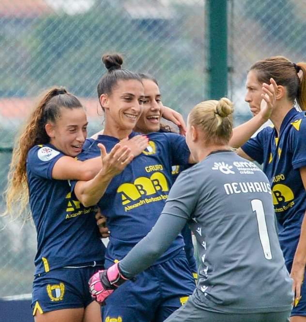 FC Famalicão goleia na Madeira