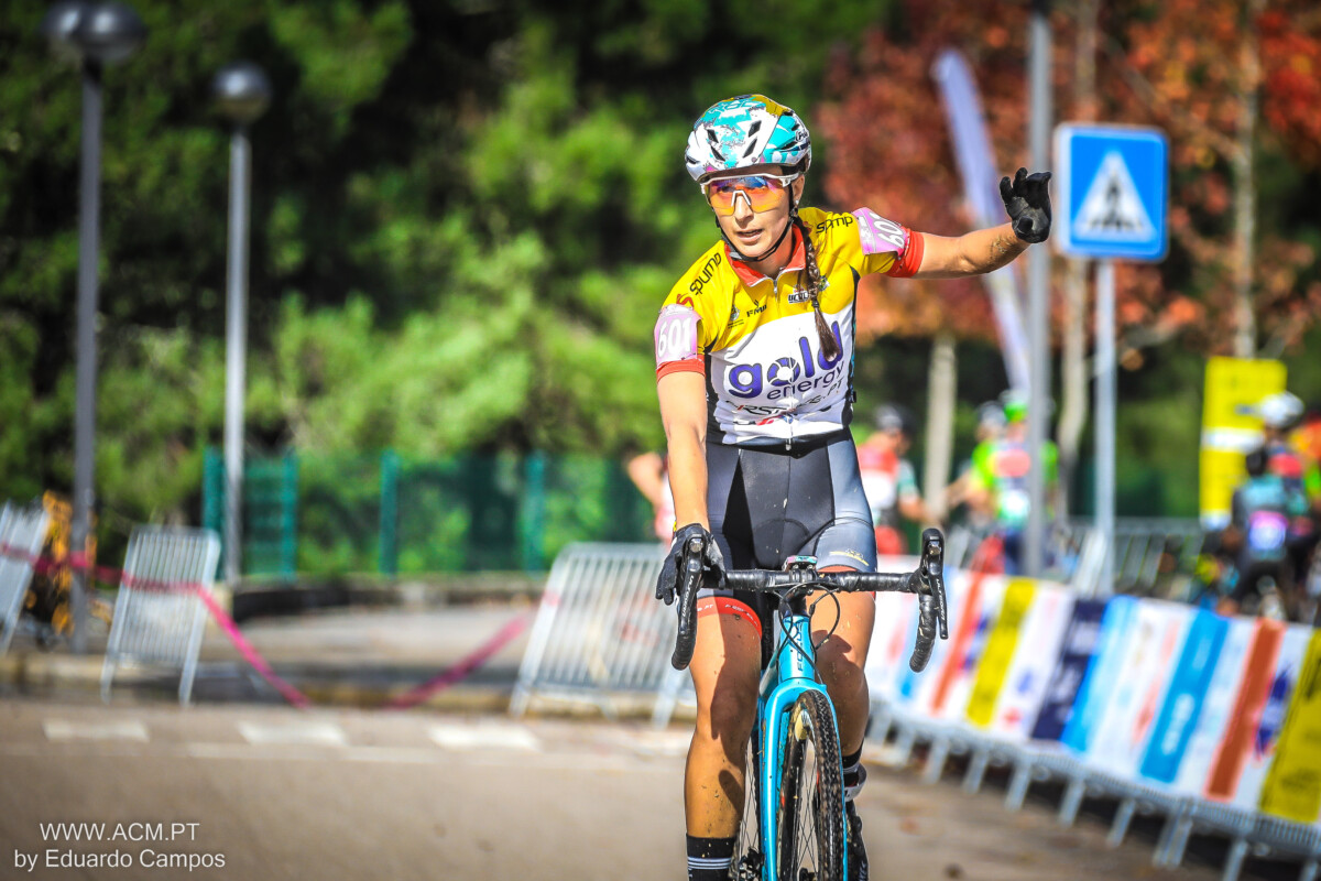 Ciclista famalicense Joana Monteiro vence Ciclocrosse de Melgaço