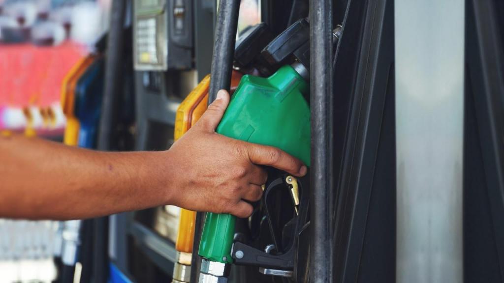 Combustíveis vão descer mais do que inicialmente previsto já esta segunda-feira