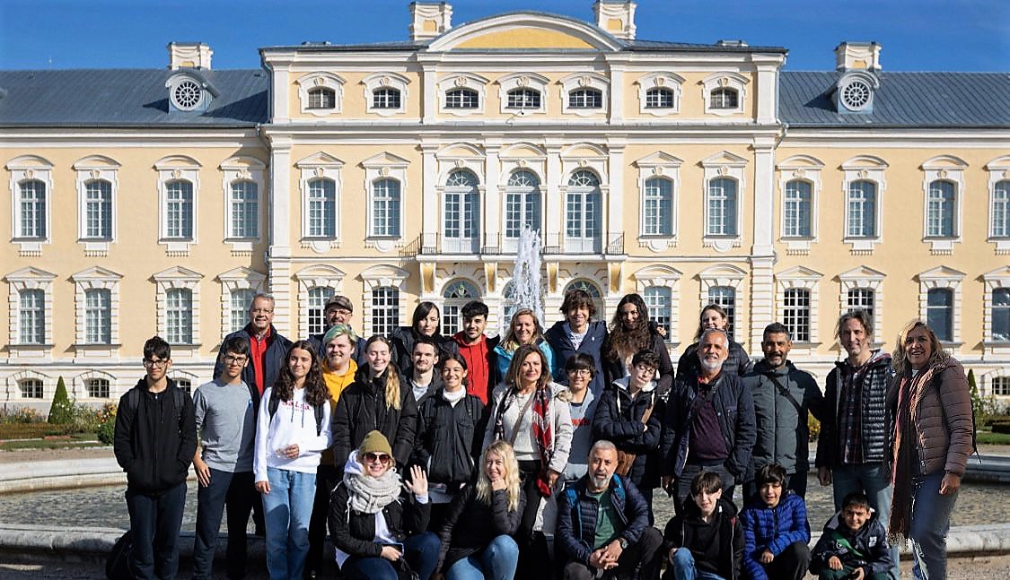 Famalicão: Alunos e professores do AECCB na Letónia