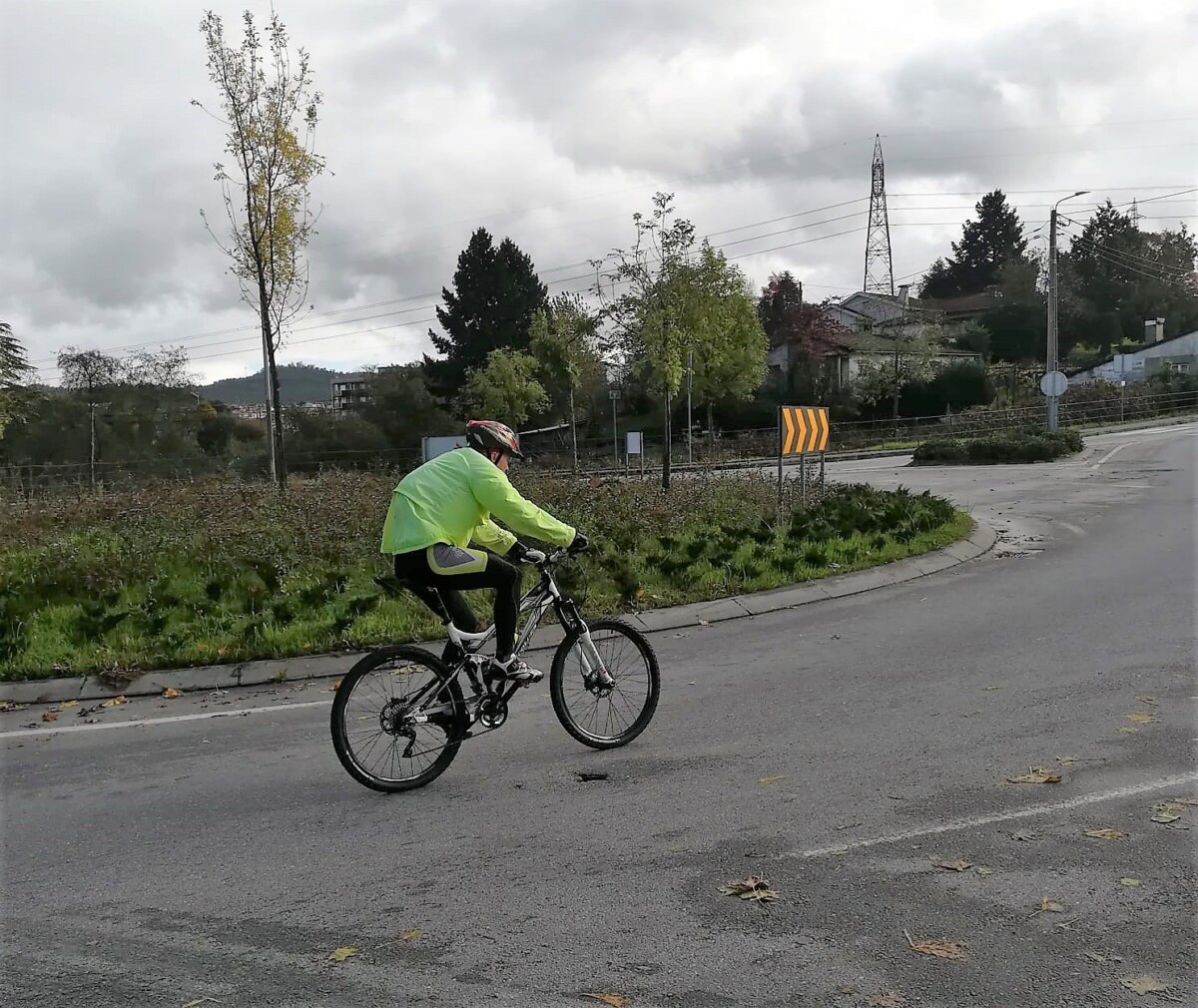 De bicicleta chega mais depressa de Braga a Guimarães do que de comboio
