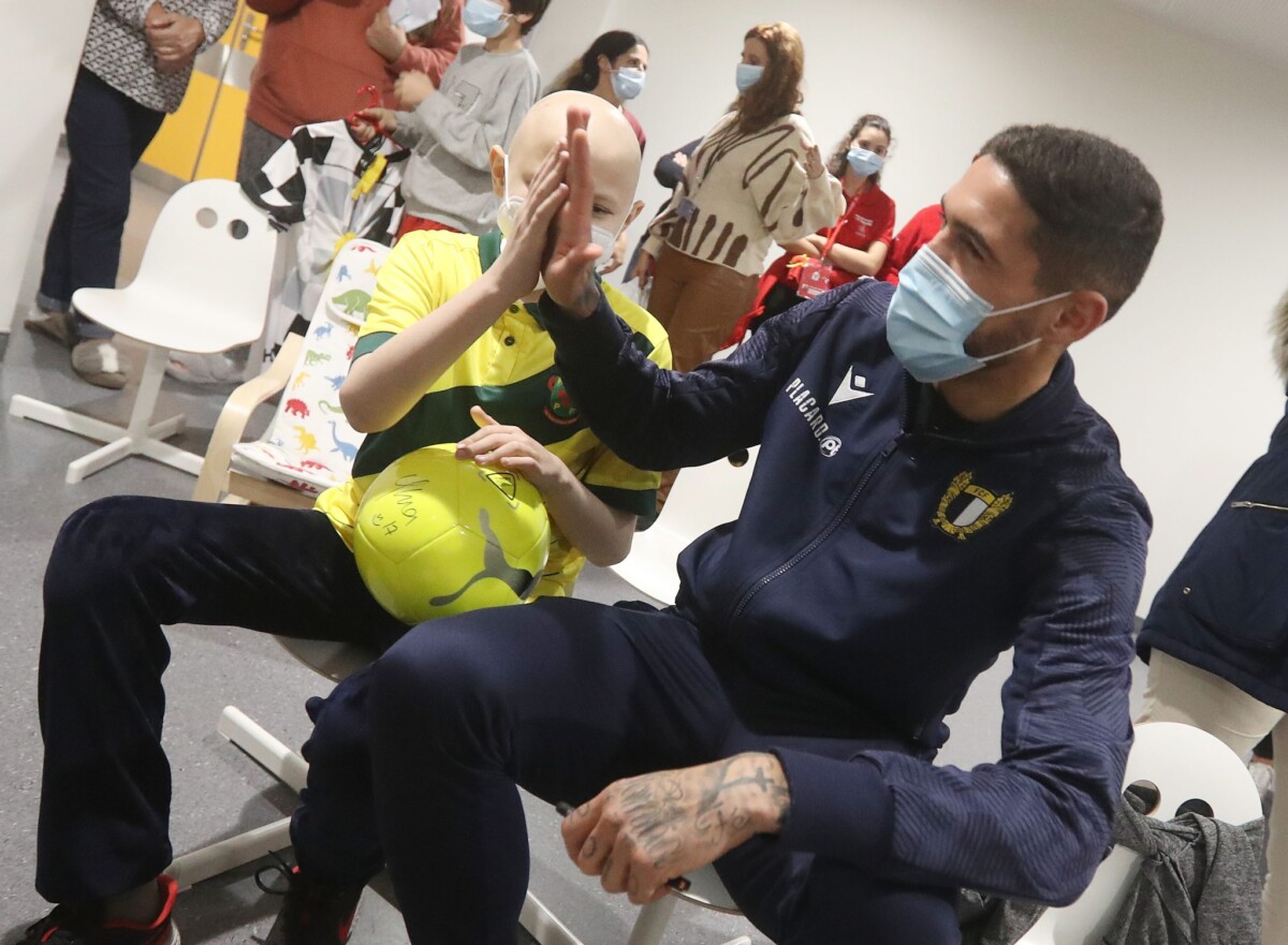 Famalicão: Riccieli visita ala pediátrica do Hospital São João