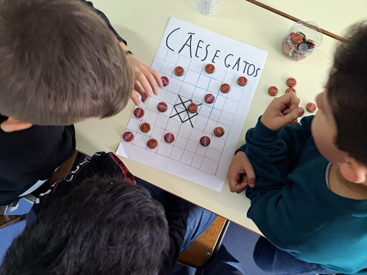 Famalicão: Crianças partilham conhecimentos sobre jogos matemáticos