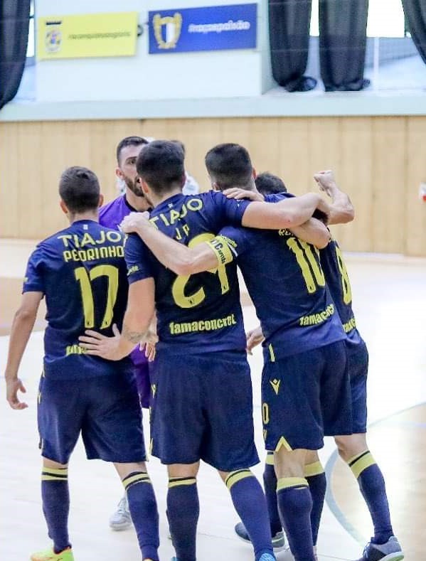 Famalicão soma e segue na 3.ª divisão de futsal