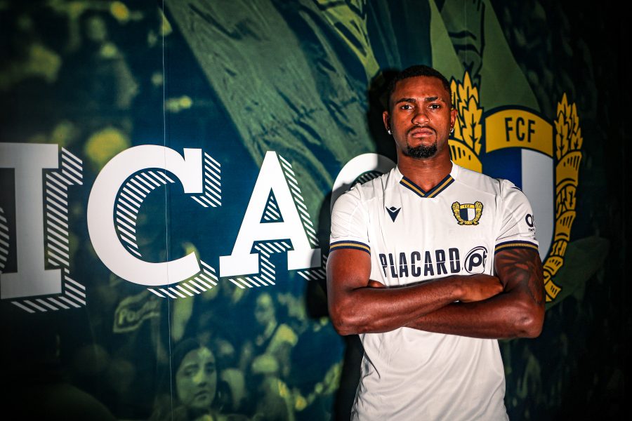 FC Famalicão confirma Otávio para a defesa