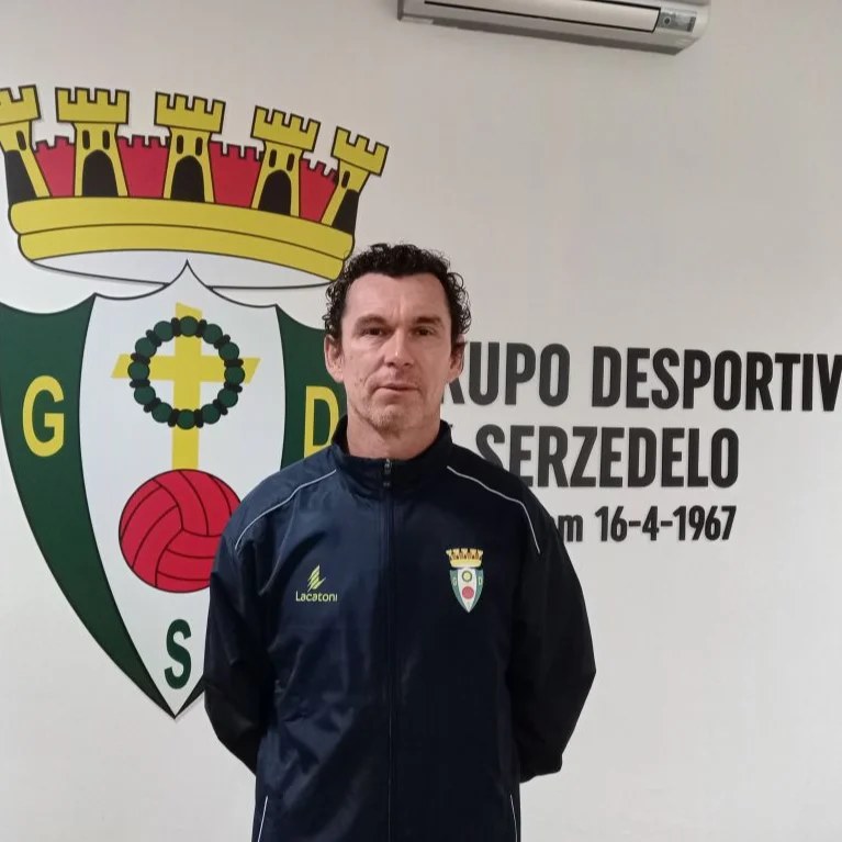 Famalicão: Fernando Fontão poder ser o sucessor de Tiago Cunha na Oliveirense