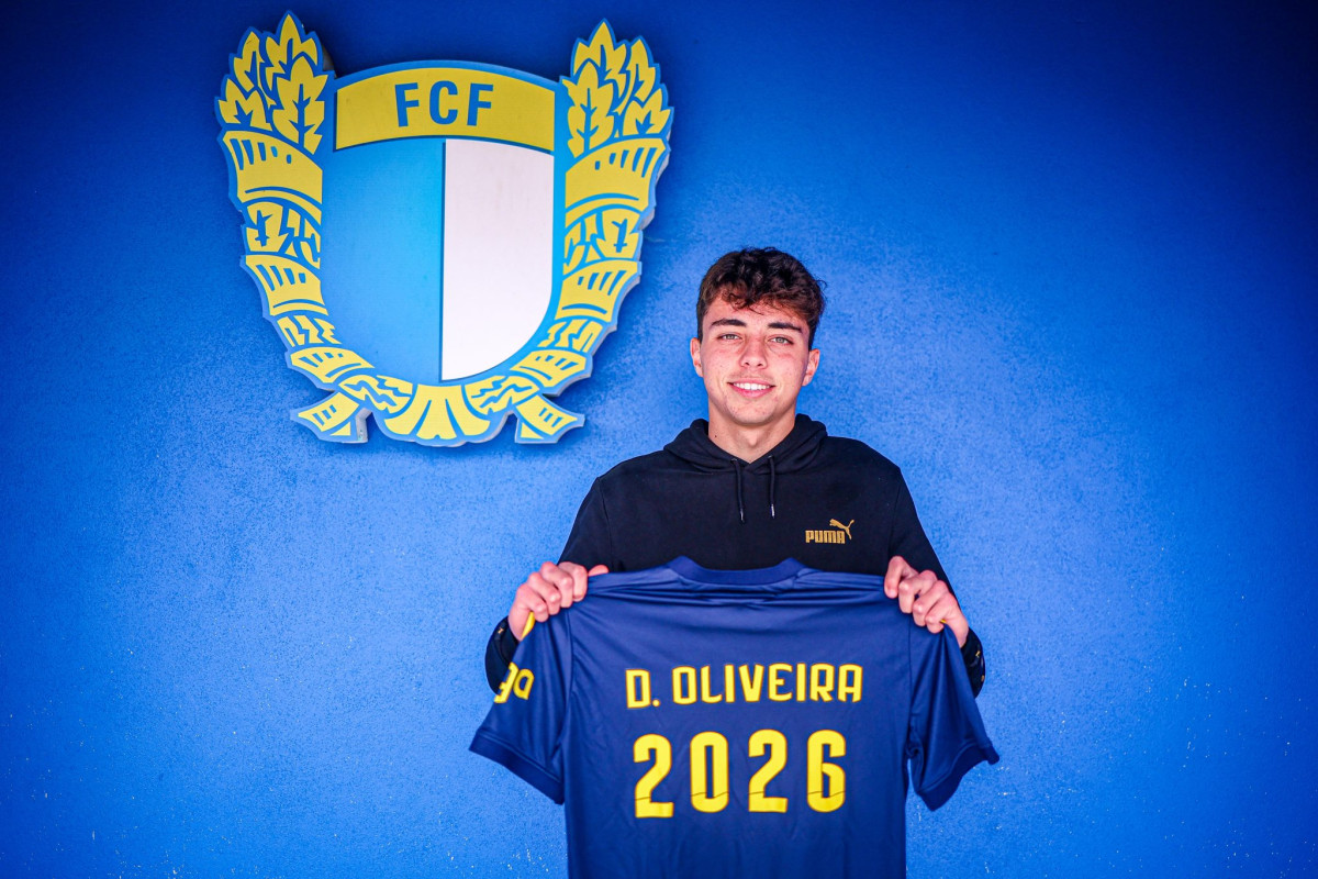 Famalicão: Mais um jogador dos sub-19 com contrato profissional