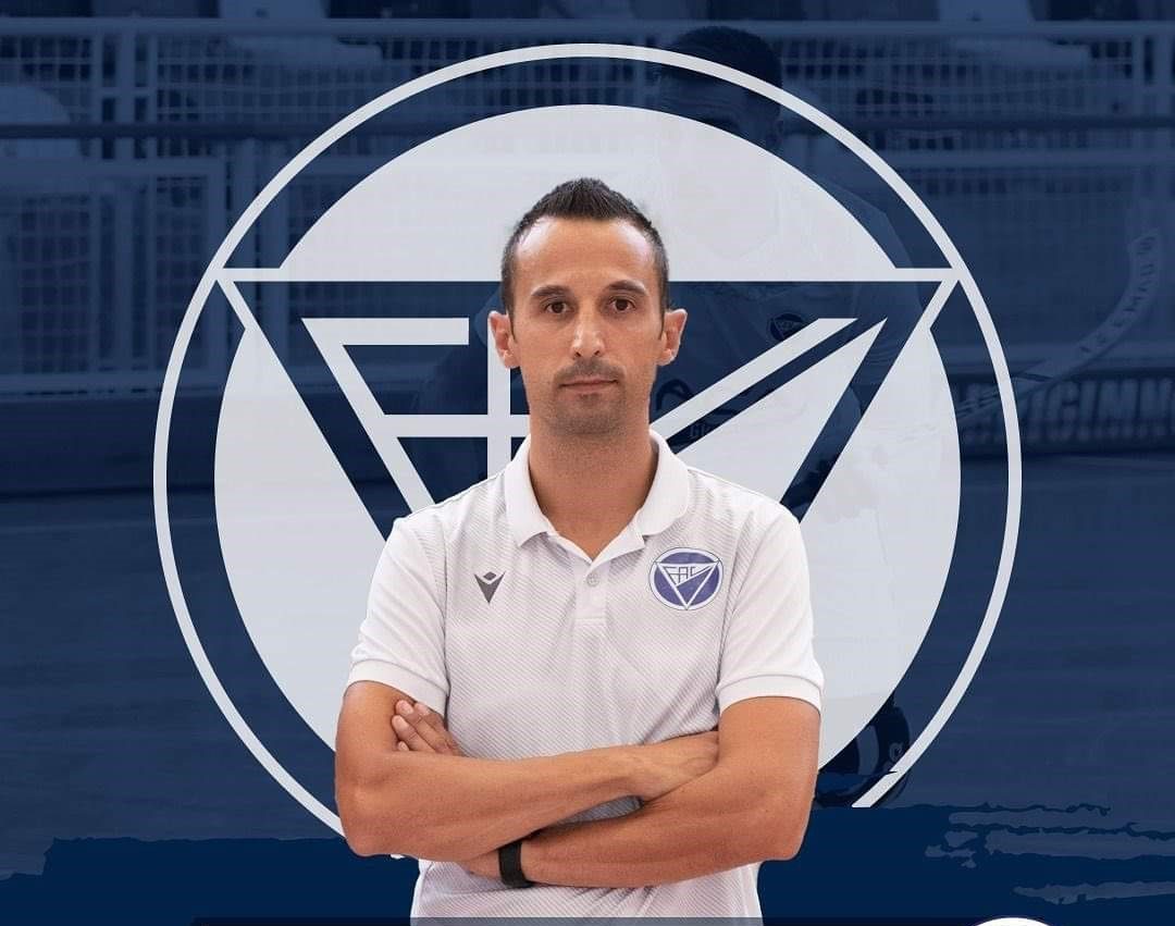 Famalicão: Jorge Ferreira renova com o FAC
