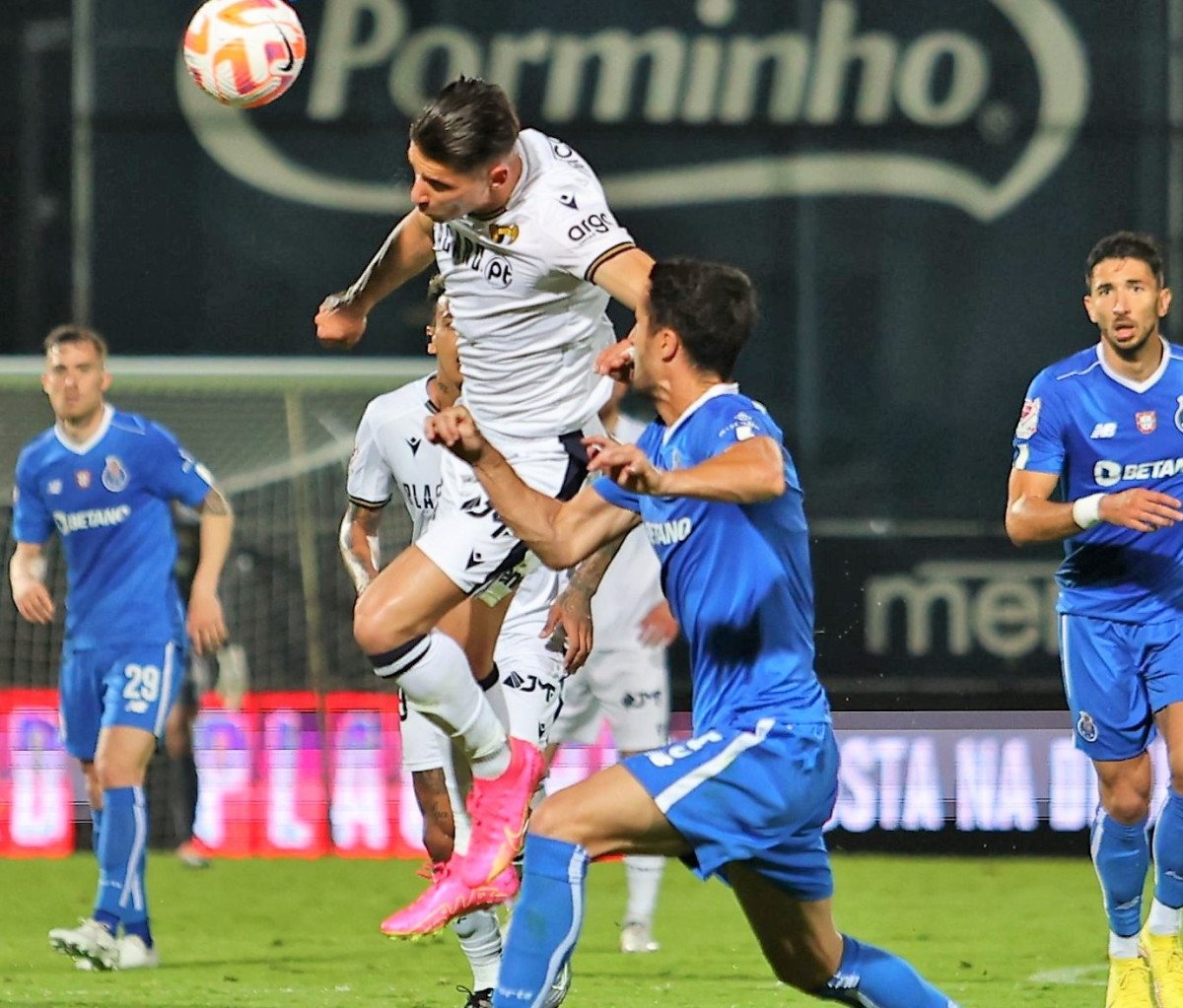 FC Famalicão derrotado (2-1) no primeiro jogo da meia-final da Taça de Portugal