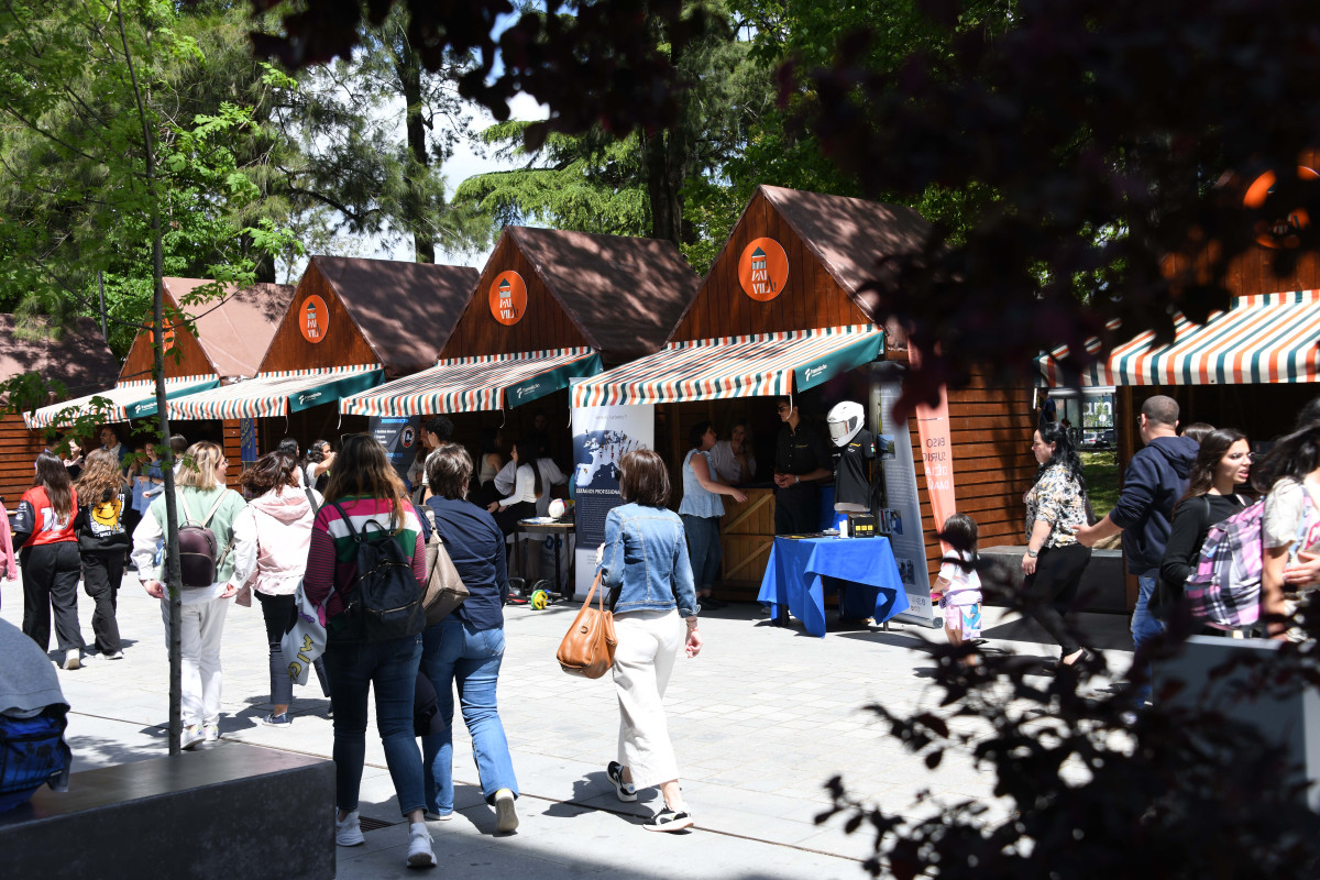 Famalicão: Esta quinta e sexta-feira há ofertas de emprego na Praça D. Maria II