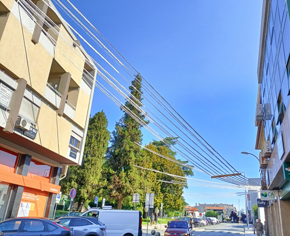Famalicão: Teia gigante que vai cobrir o centro da cidade começa a ganhar forma