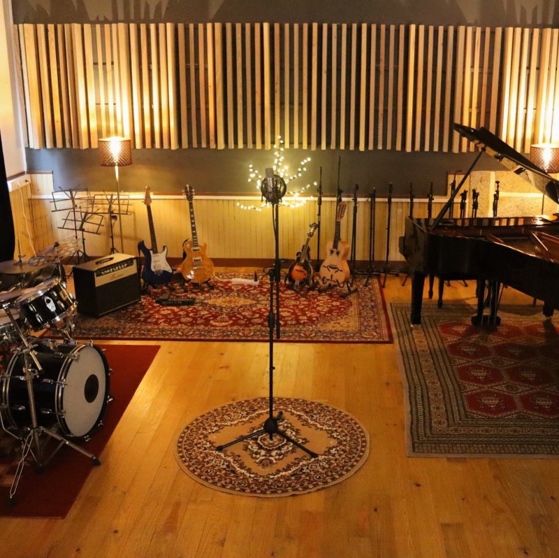 Famalicão: The Village chama músicos famalicenses para gravar uma EP