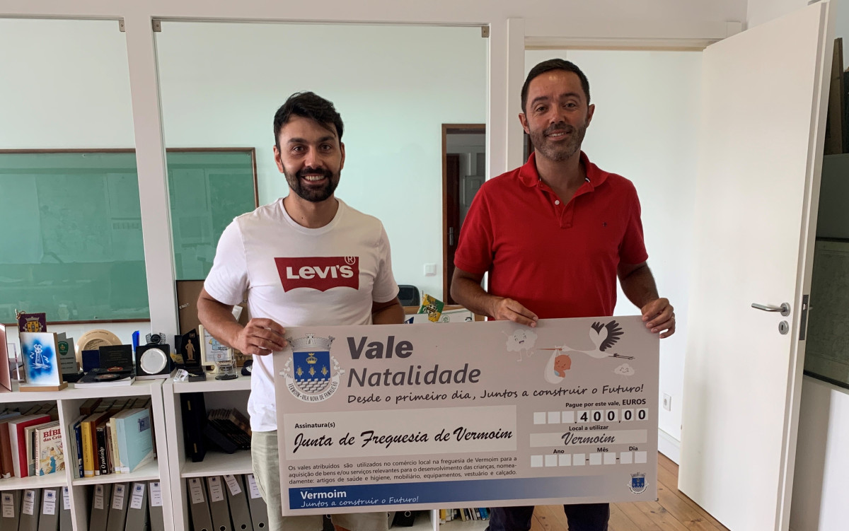 Famalicão: Junta de Vermoim entrega mais um vale (400 euros) de natalidade