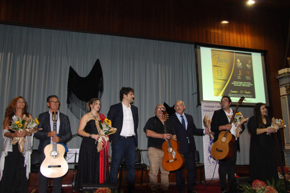 Famalicão: Liga de Amigos do Centro Social de Calendário angaria fundos com grande noite de Fado