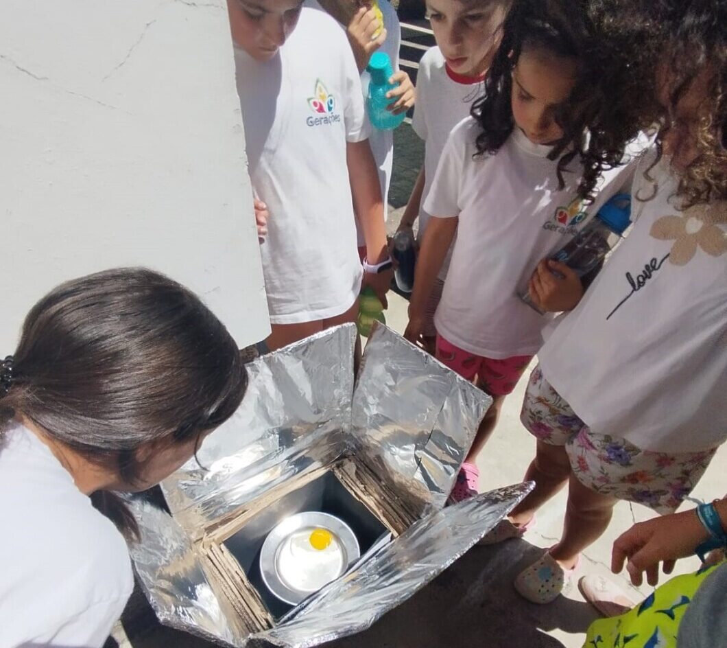 Famalicão: Crianças da Gerações estrelam ovos em forno solar artesanal