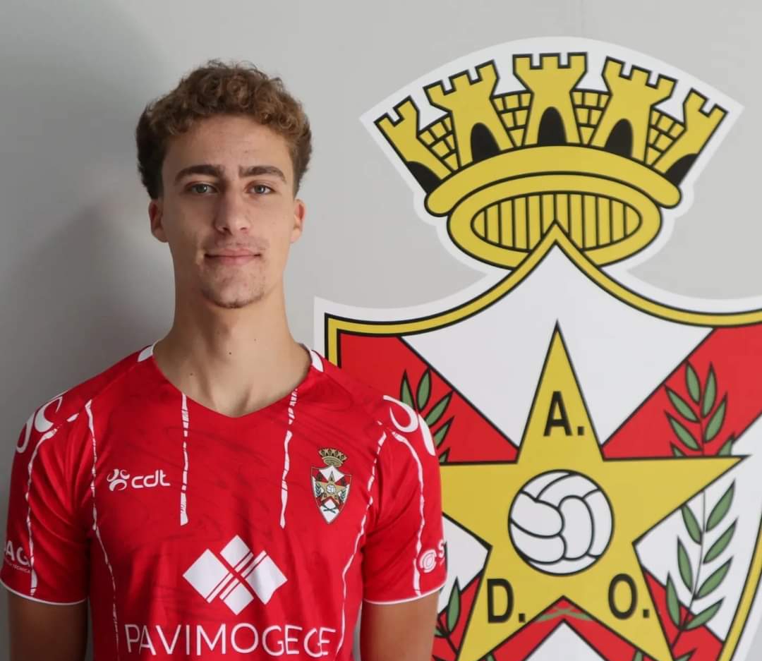 Famalicão: AD Oliveirense reforça-se com jovem avançado