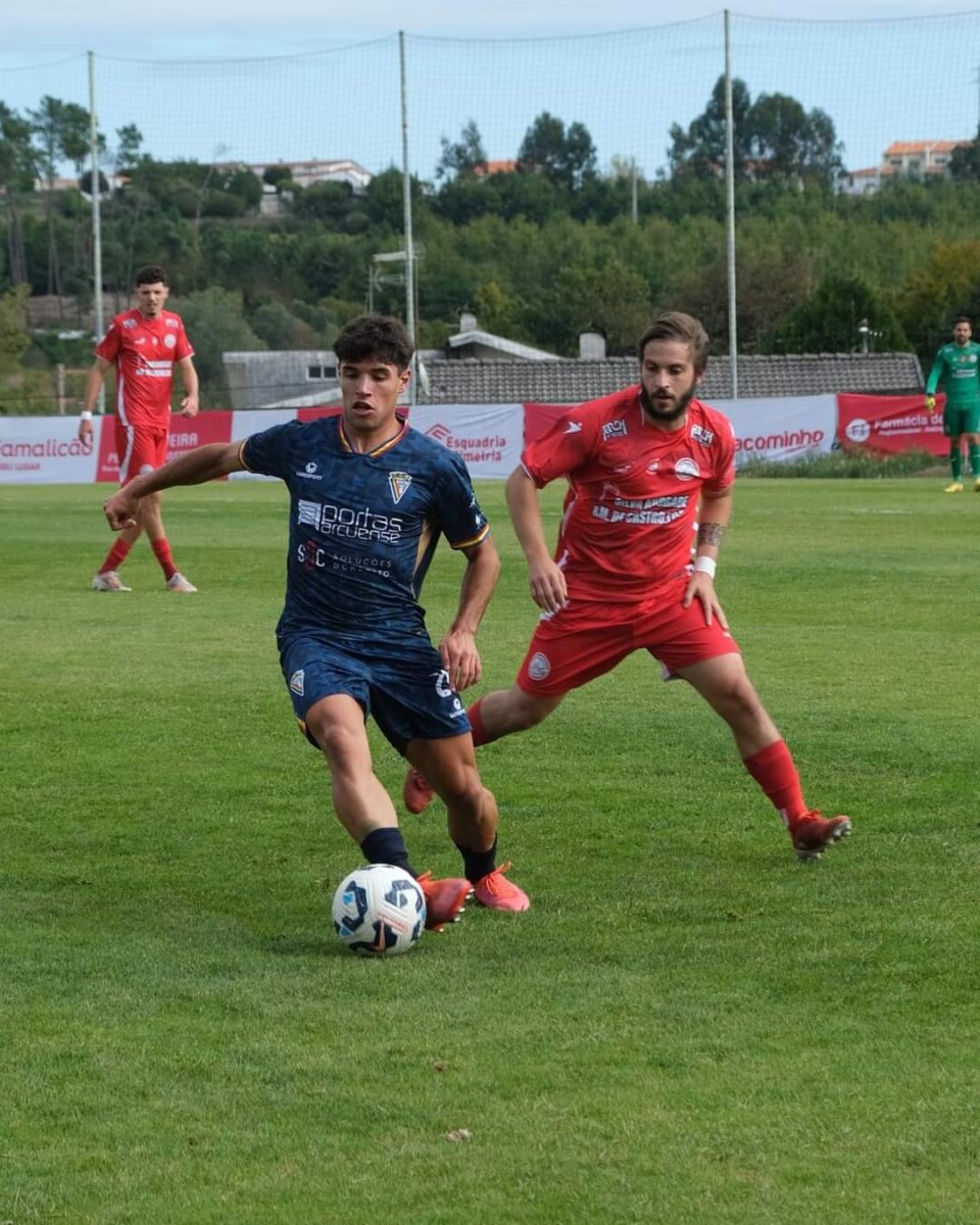 Famalicão: Joane empata mas sobe ao terceiro lugar