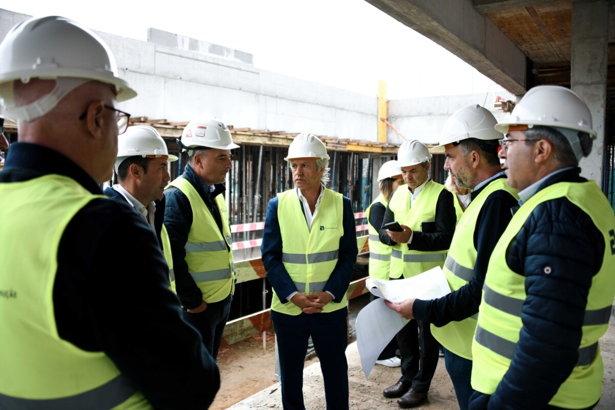 Famalicão: Presidente da Câmara foi ver o andamento das obras no Centro Social da Paróquia de Joane