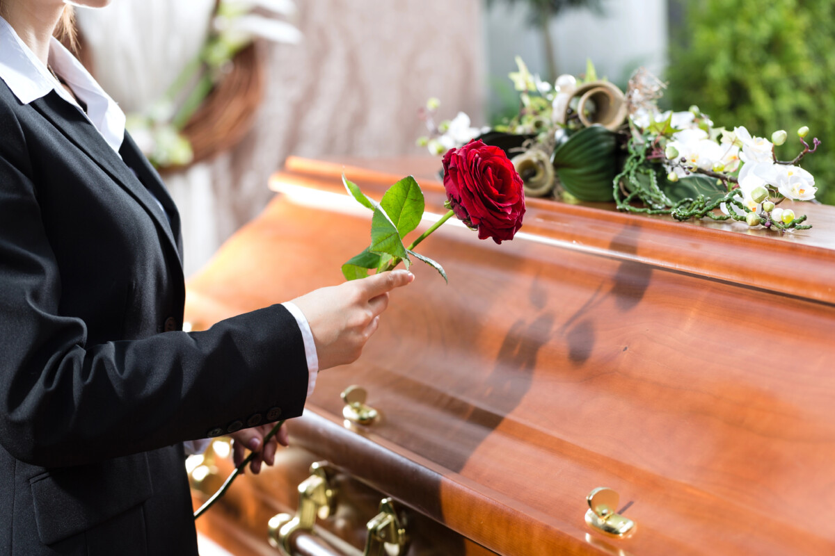 Famalicão: Funeral suspenso porque médica não passa certidão de óbito