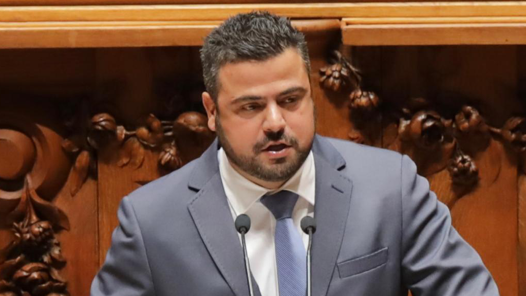 Famalicão: Candidato do PS não quer lugar na lista de deputados que o partido possa apresentar